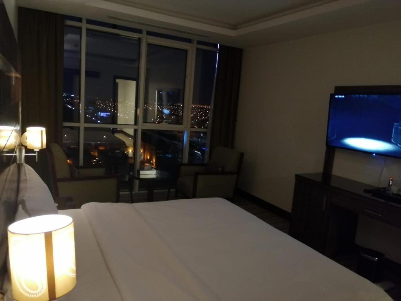 Aparthotel Ion & 3*